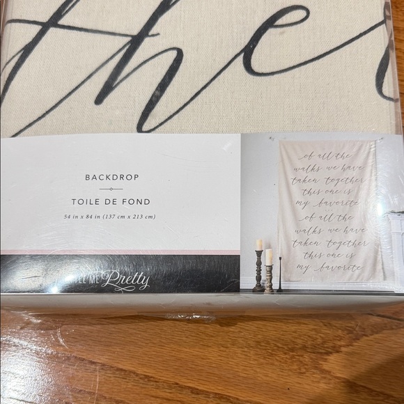 Cream Backdrop - Picture 2 of 3